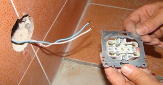 Замена розеток в Старой Руссе в октябре