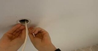 Установка люстры в Старой Руссе в октябре